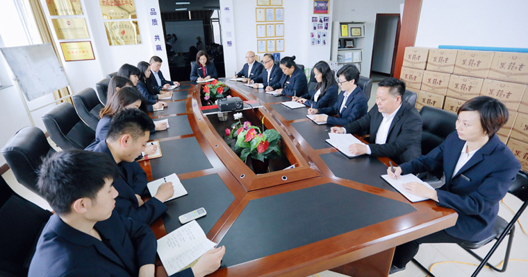 公司擁有一支素質(zhì)好、技術(shù)精、專業(yè)齊全的精英團隊